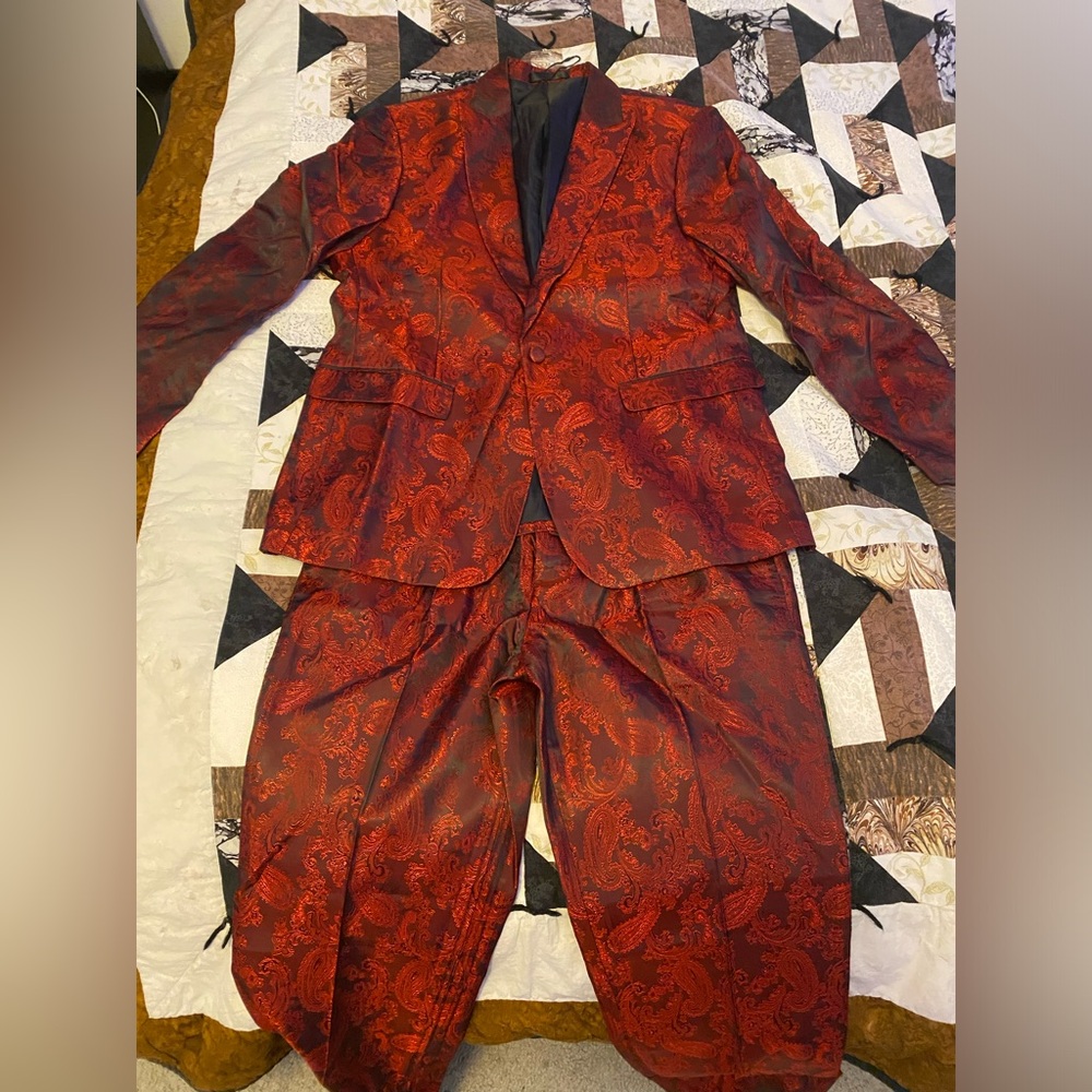 Men’s Burgundy Suit